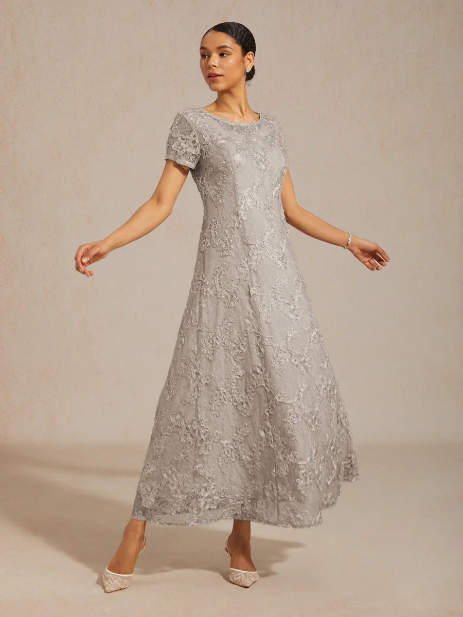 Abito A-Line in Pizzo Rosette con Decorazioni in Paillettes