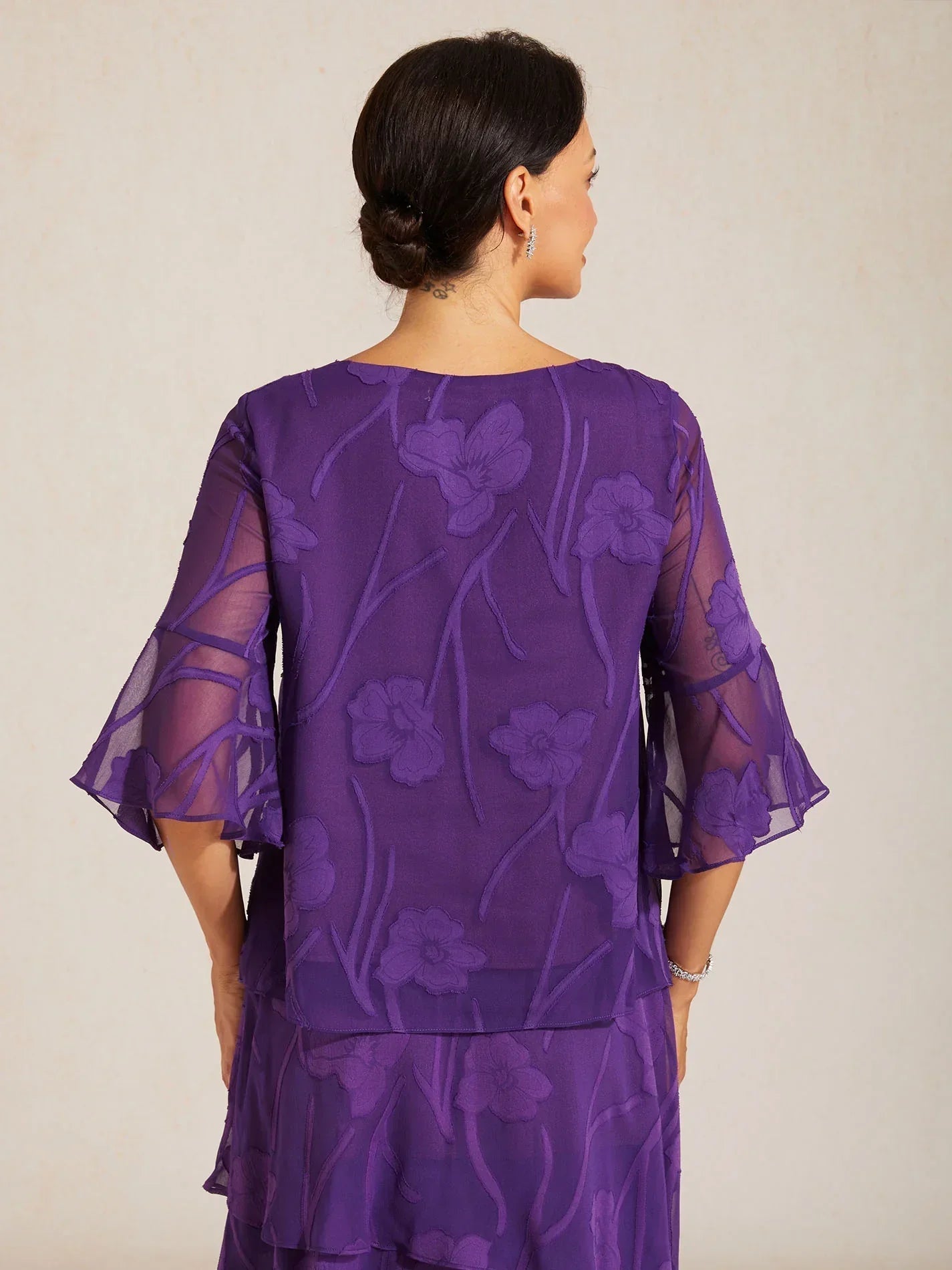 Blusa in Chiffon con Orlo Asimmetrico