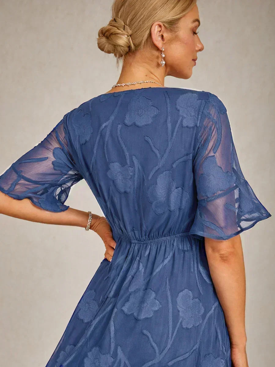 Abito Maxi in Pizzo con Maniche Fluttuanti