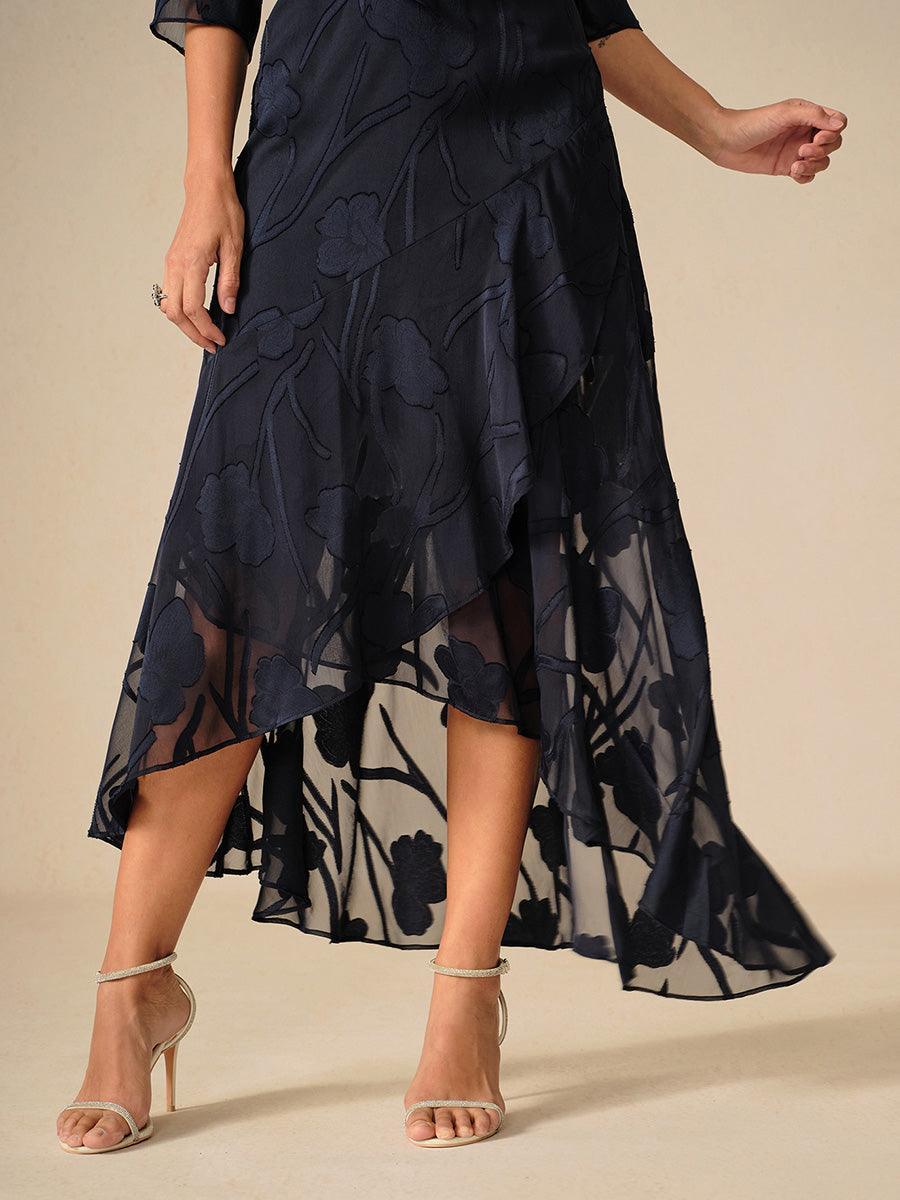 Abito da Sera Senza Maniche in Chiffon Floreale con Orlo Asimmetrico
