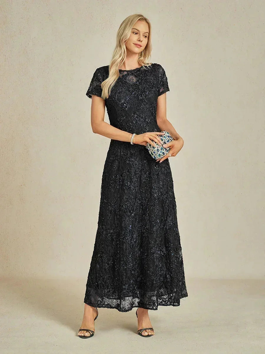 Abito A-Line in Pizzo Rosette con Decorazione di Paillettes