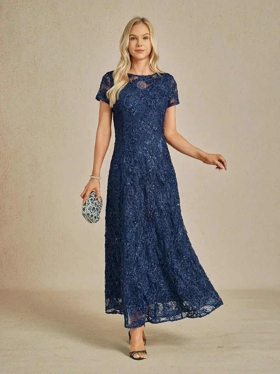 Abito A-Line in Pizzo Rosette con Decorazioni di Paillettes