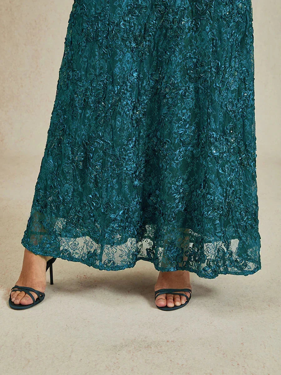 Abito A-Line in Pizzo Rosette con Decorazioni in Paillettes