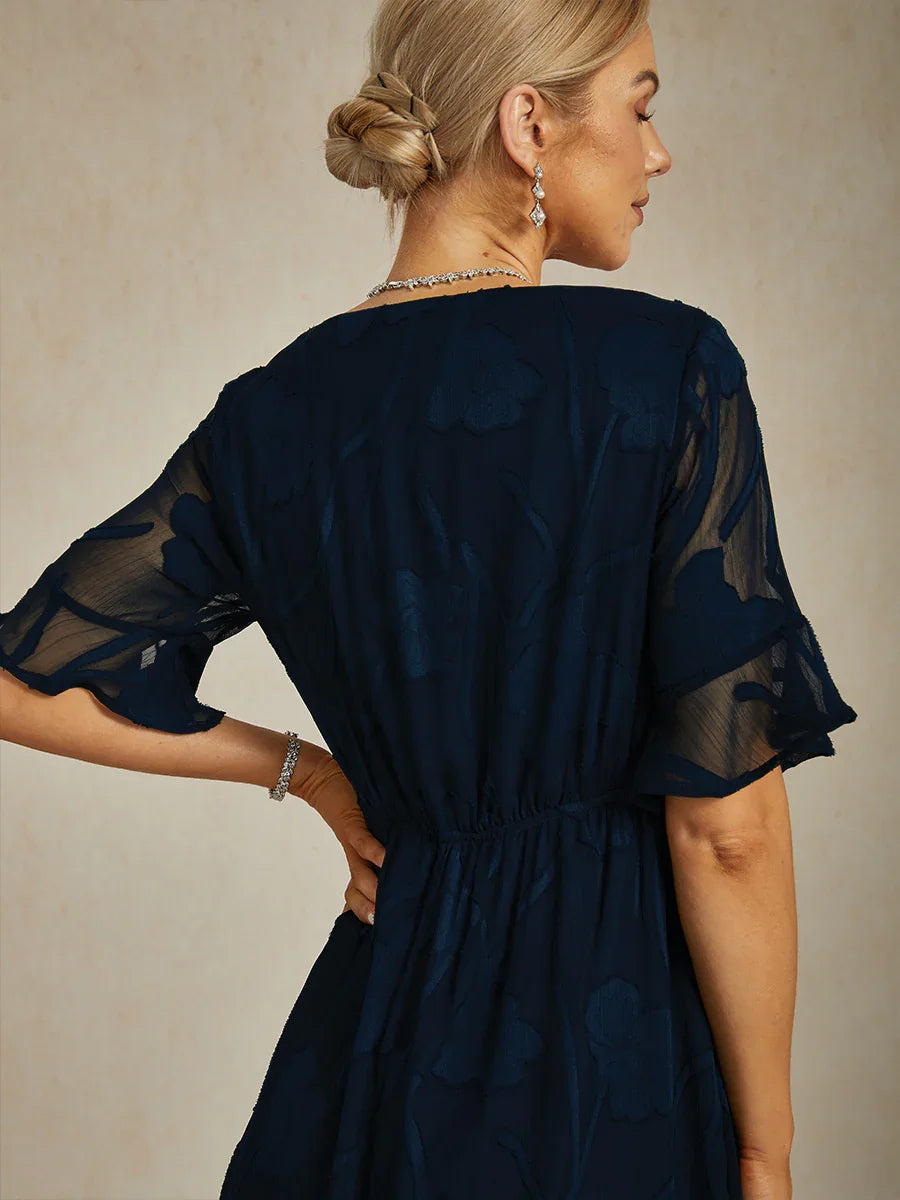 Abito Maxi in Pizzo con Maniche Fluttuanti
